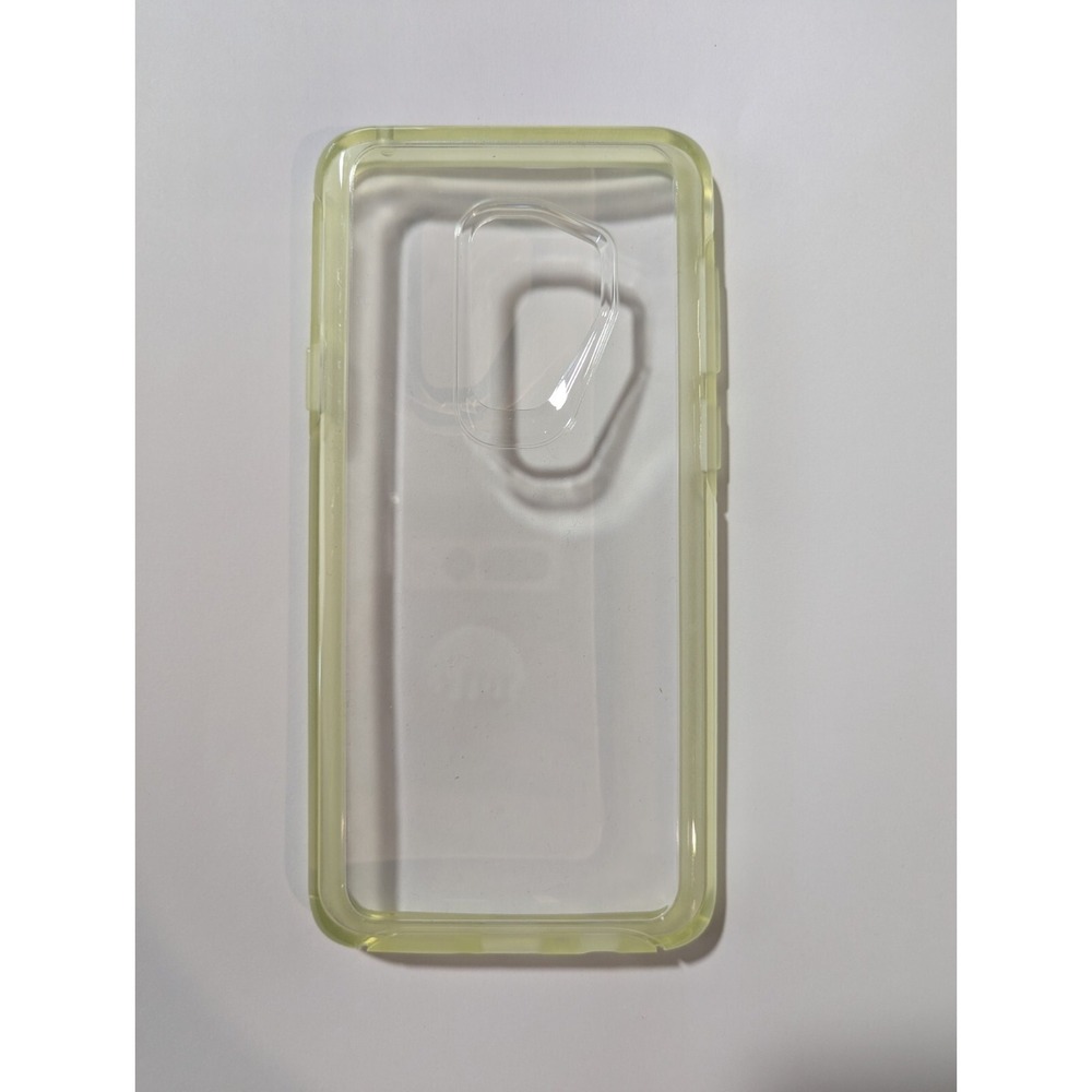 Q2. OtterBox Symmetry Case Samsung Galaxy S9+ Clear Some Yellowing Due To Age‎